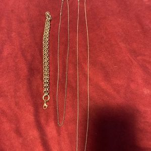 Origami owl necklacea